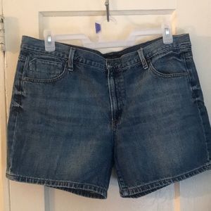 Calvin Klein Weekend Shorts size 16